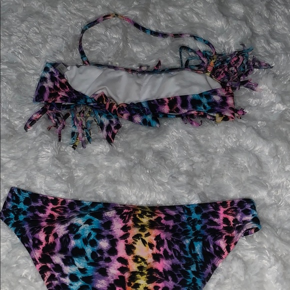 Bikini - Picture 2 of 3